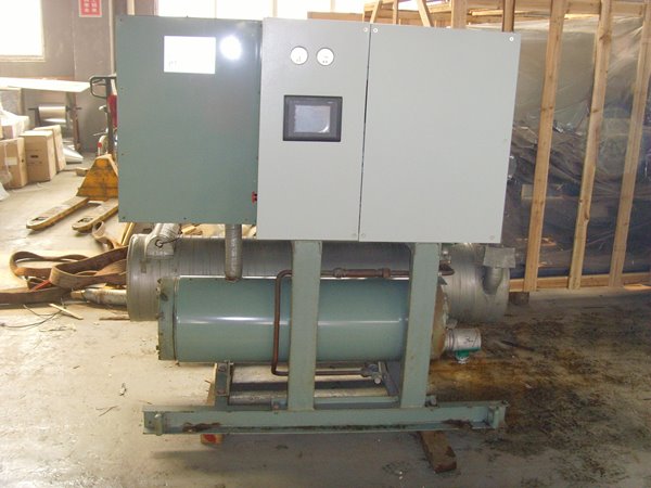 七坊镇酒店中央空调不停机清洗方法介绍